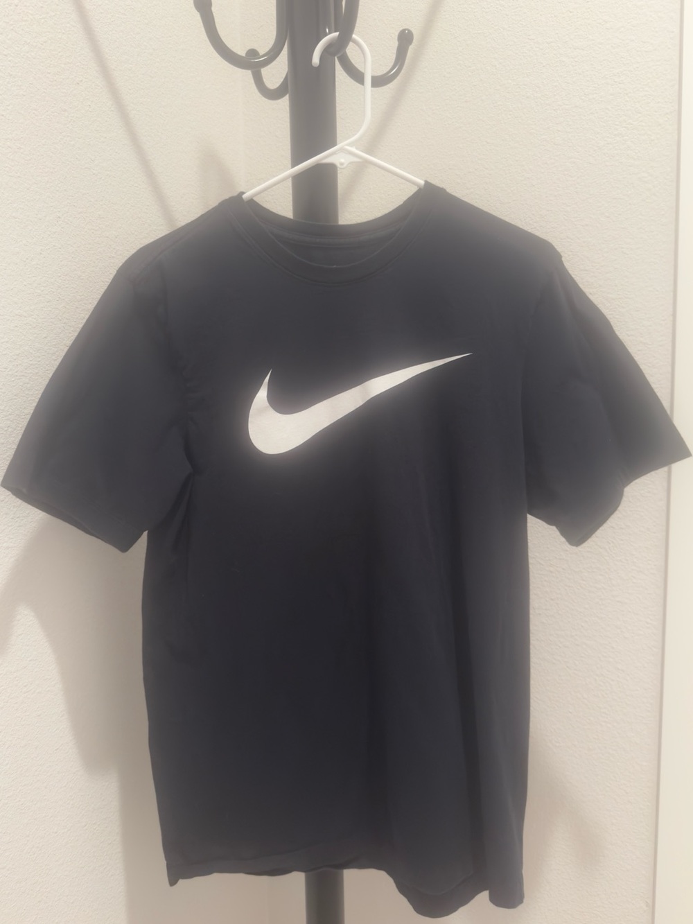 🖤 Nike Sportswear Black Crew T-shirt with White Swoosh